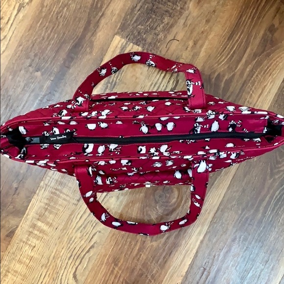 !LAST ONE! - Vera Bradley Turnlock Tote- Penguins - Picture 5 of 8